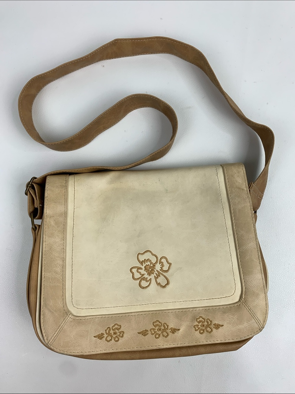Vintage The Stone Floral Cream & Tan Embroidered Crossbody Messenger Bag Lined